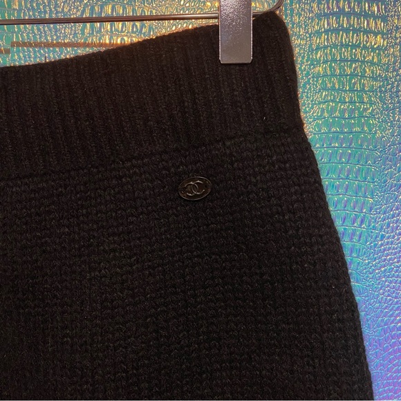 💕 CHANEL cashmere wool 2006 tweed mini skirt Fall 06A rare bouclé black pink - Picture 3 of 16